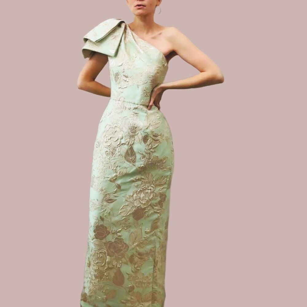 Elegant One-Shoulder Floral Wedding Dress
